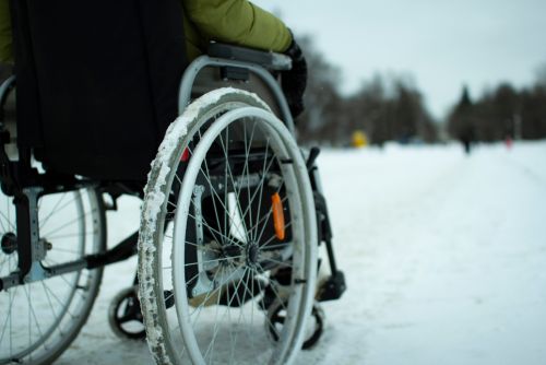 5 of the Best Winter Products for Wheelchair Users